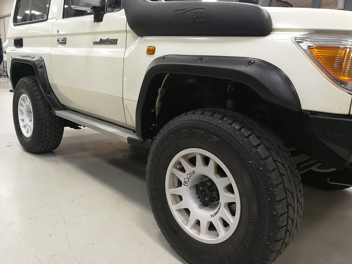 Fender Flares For Toyota Land Cruiser 71 Series 2010-2022 (Kut Snake)
